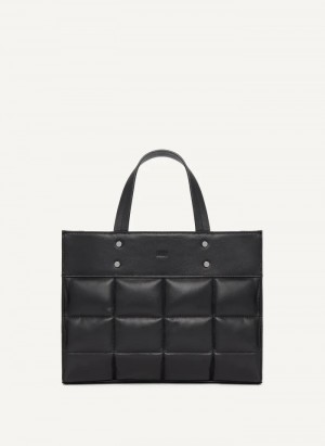 Black Women's Dkny Globalist Small Quilted Book Tote Bags | 2041UDGFM