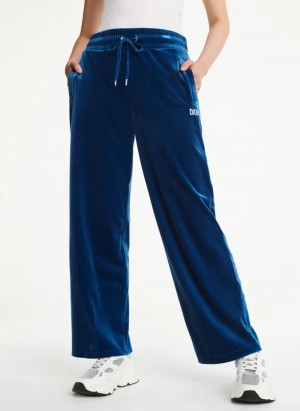 Blue Women's Dkny Platinum Velour Relaxed Jogger Pants | 5674KRXAV