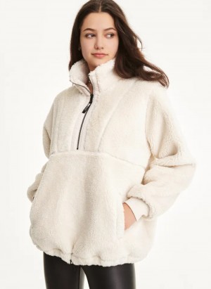 Sand Women's Dkny Roebling Fleece Funnel Neck Pullover | 5801ILENF