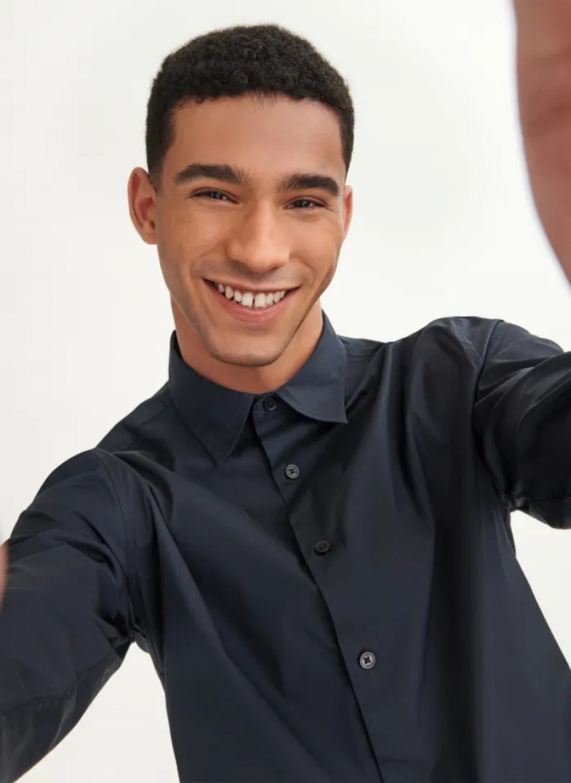 Black Men's Dkny Solid Woven Shirts | 8036VPGMZ