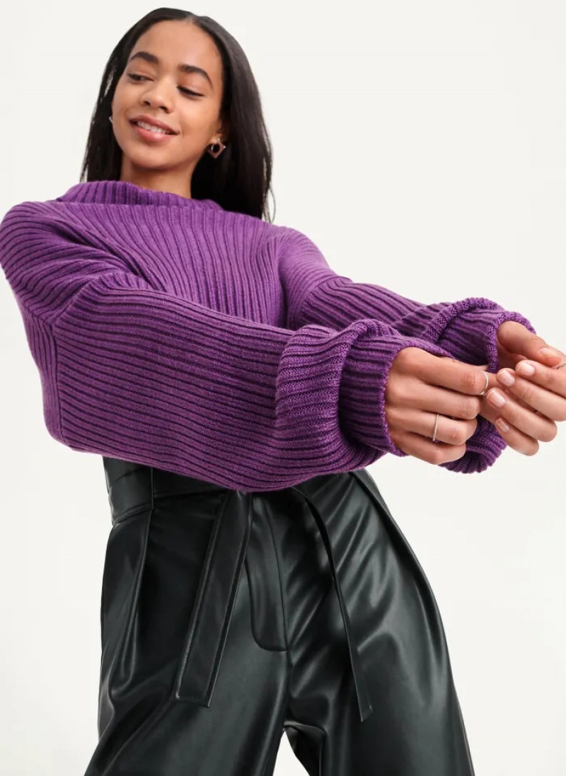 Purple Women's Dkny Cropped Turtleneck Sweaters | 2704ESCLX